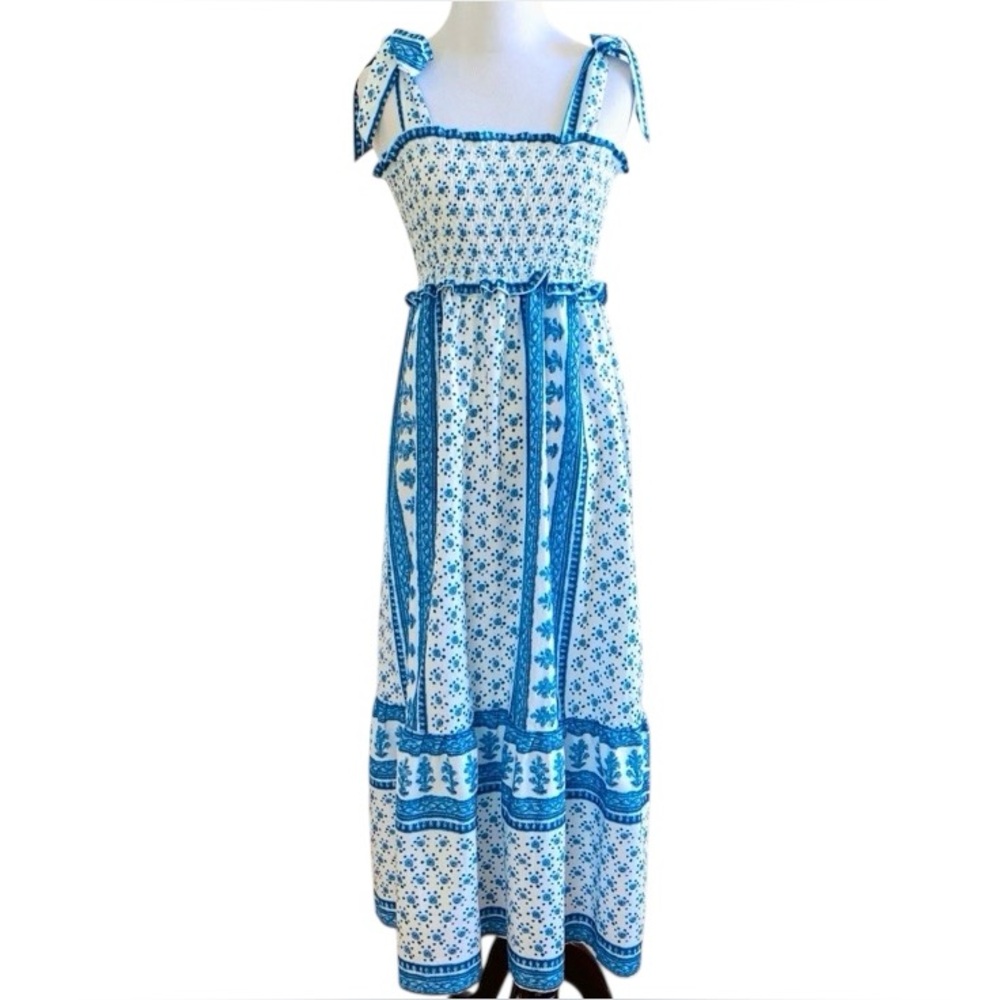 Goodnight Macaroon ‘Martha' Dress Cottagecore Small Smock Sleeveless Blue White